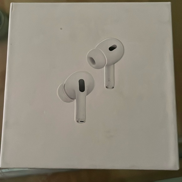 AirPods Pro a good deal lmk asap throw offers